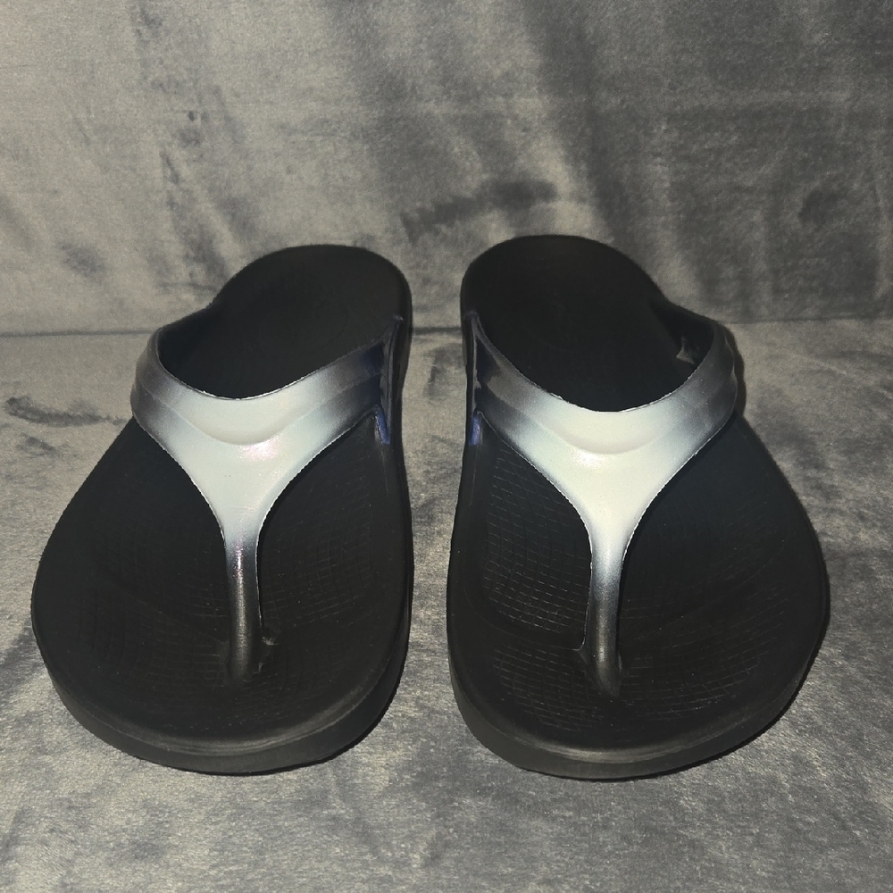 OOFOS Women's Black Sandals with Metallic Straps